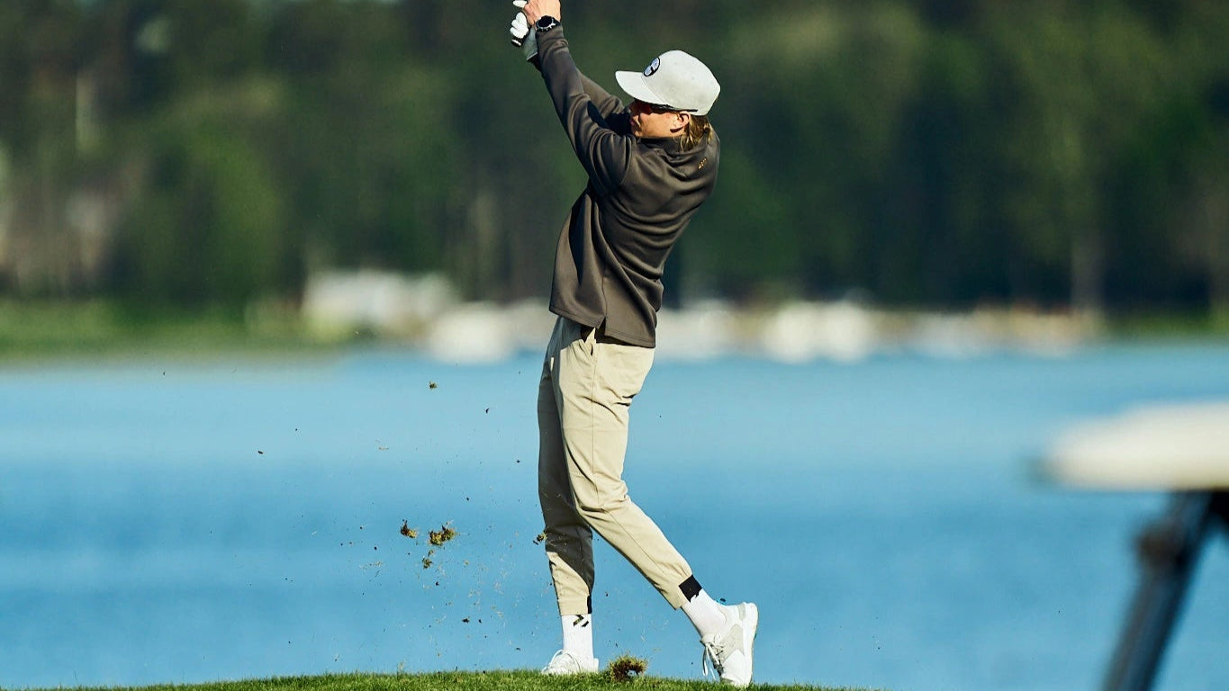 Golfvaatteet, pitkähihainen golfpaita ja golfjoggersit