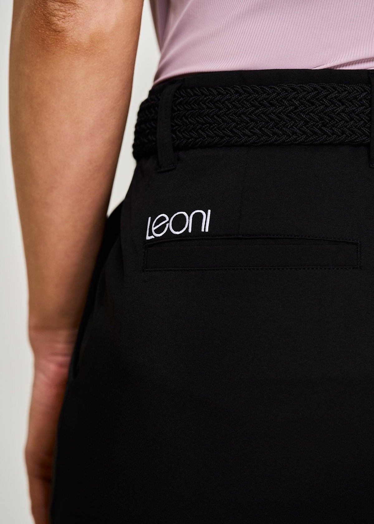 Naisten Golfjoggersit - musta - Leoni