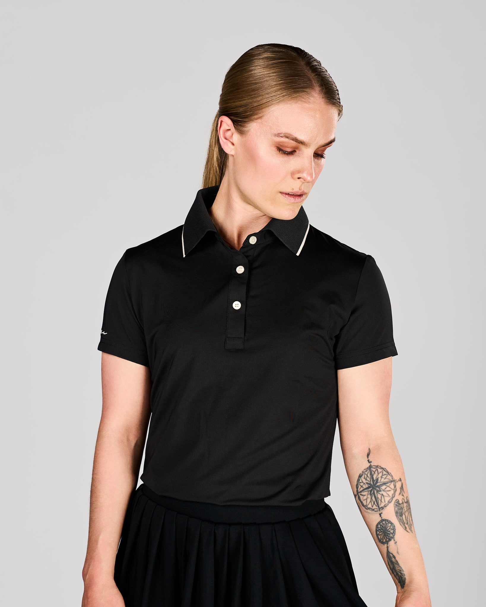 Women's Essential Polo Black - Leoni
