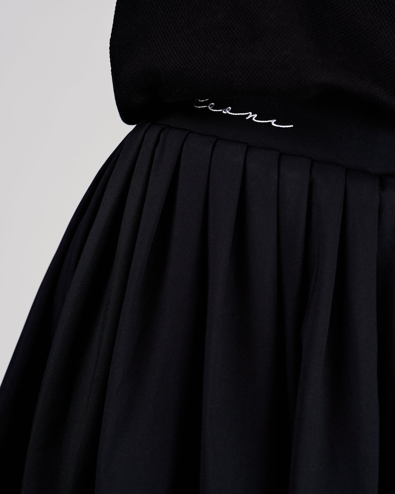 Women's Lilt Golf Skirt Black - Leoni